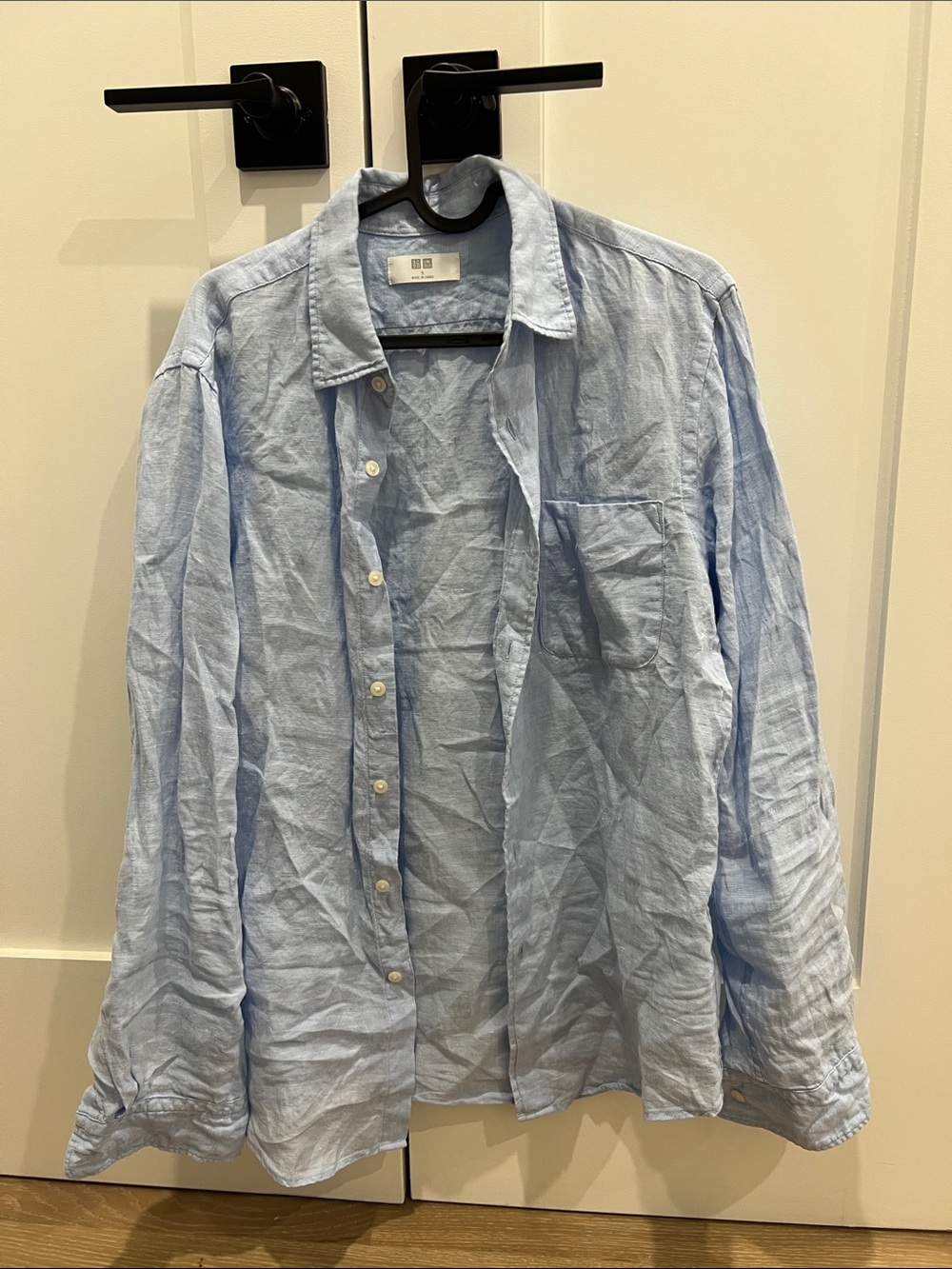 Uniqlo Mens Linen button down Shirt